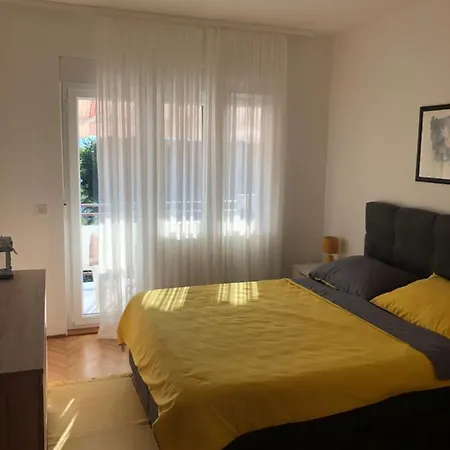 Casa Hortensia Apartment *