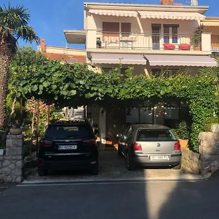 Casa Hortensia Apartment *